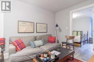 114 Sheridan Ave in Toronto, ON - Building Photo - Building Photo