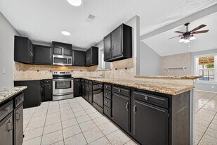 7414 Breccia Dr in Houston, TX - Building Photo