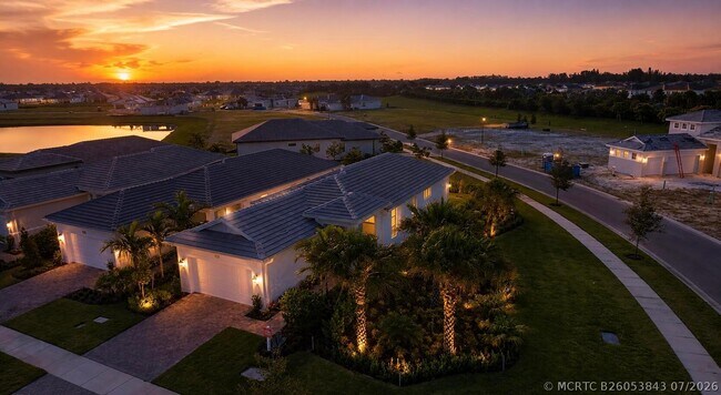 property at 5066 Lido Key Ln