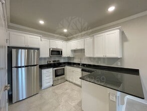 1901 E Brookview Cir in Siloam Springs, AR - Building Photo - Building Photo