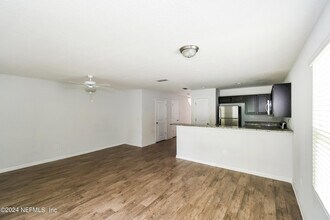 8215 Rigel Rd in Jacksonville, FL - Building Photo - Building Photo