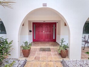 560 SW 62nd Ave in Plantation, FL - Building Photo - Building Photo