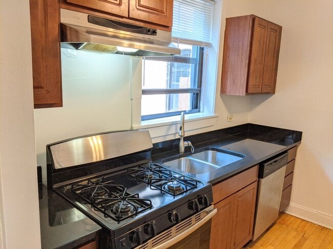 800 Sherman Ave in Evanston, IL - Building Photo - Building Photo