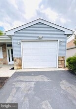 10 Dartmoor Pl in Vincentown, NJ - Foto de edificio - Building Photo