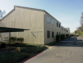 Cameron Villa in Modesto, CA - Building Photo - Building Photo