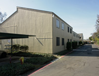 Cameron Villa in Modesto, CA - Foto de edificio - Building Photo