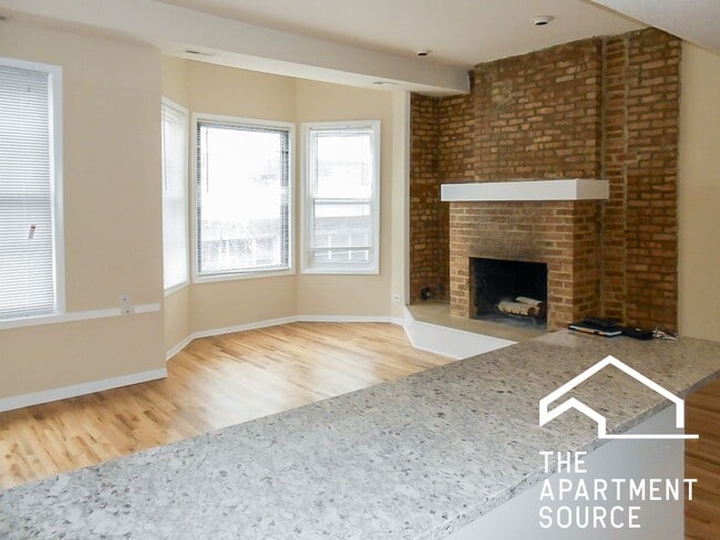 2523 N Lincoln Ave, Unit C2 in Chicago, IL - Foto de edificio - Building Photo