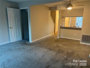 621 Lex Dr in Charlotte, NC - Building Photo - Building Photo