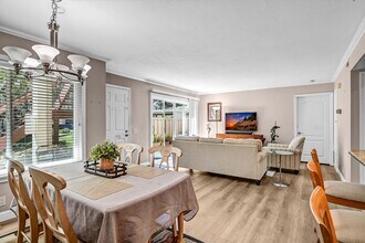 4020 Porte La Paz in San Diego, CA - Building Photo - Building Photo