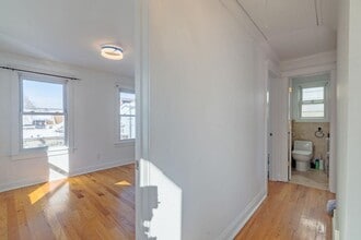 179 Hobart Ave in Bayonne, NJ - Building Photo - Building Photo