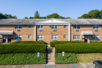 Valley in Westwood, NJ - Building Photo - Building Photo