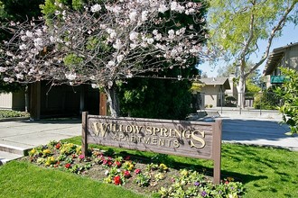 Willow Springs in Santa Clara, CA - Building Photo - Building Photo