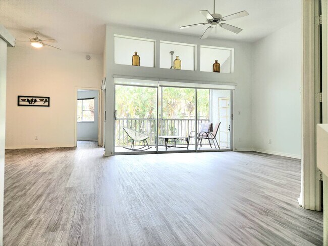 2820 Citrus Lake Dr, Unit 203 in Naples, FL - Building Photo - Building Photo