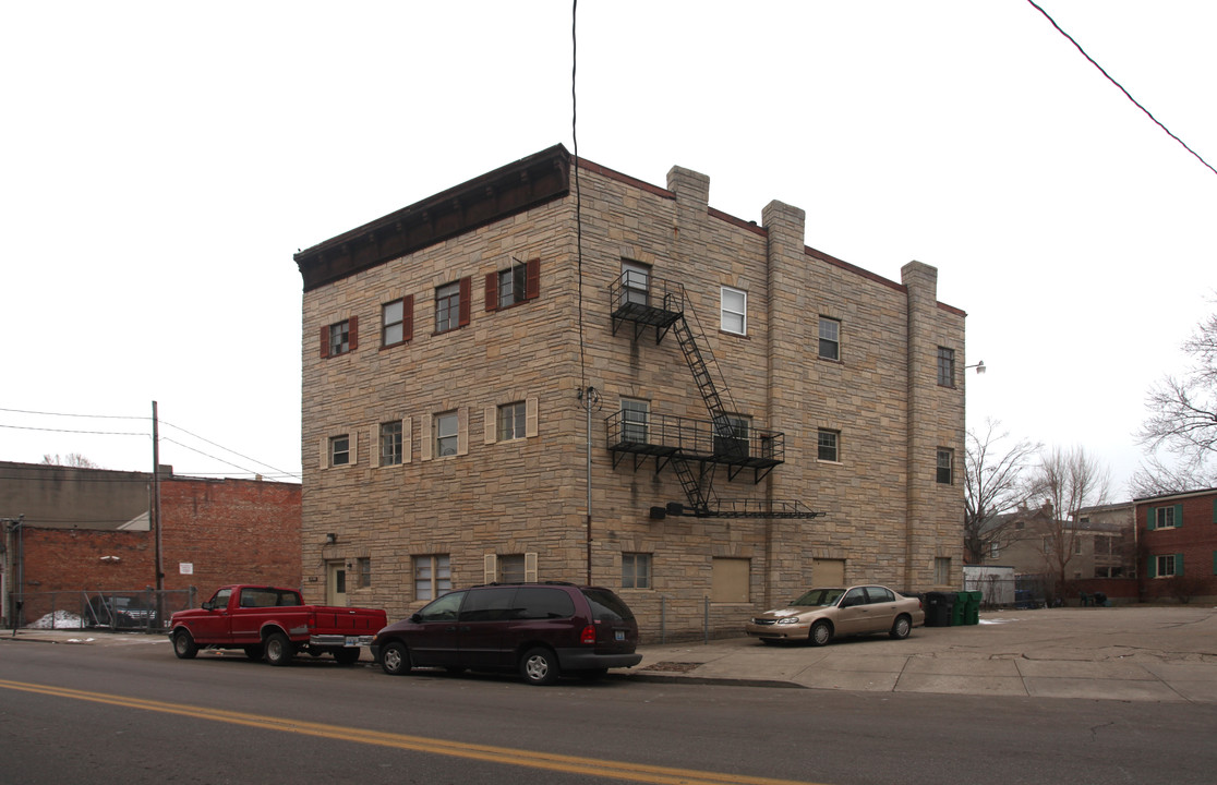 334-336 W Pike St in Covington, KY - Building Photo