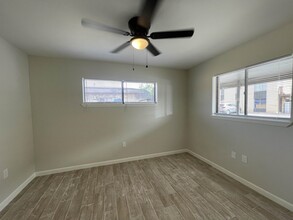 4107 Cedar Ave-Unit -4 in Laredo, TX - Building Photo - Building Photo