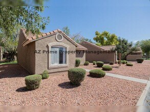 7040 W Olive Ave in Peoria, AZ - Building Photo - Building Photo