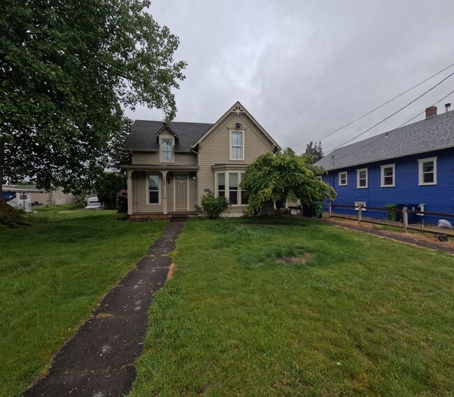 property at 227 N 2nd Ave