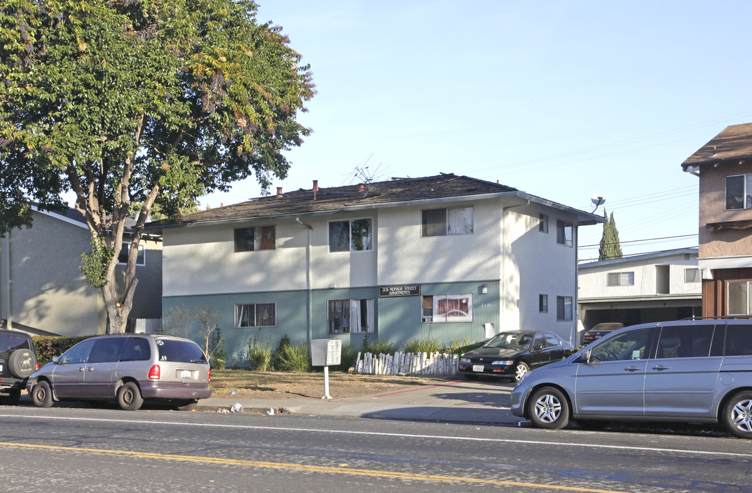 2131 Monroe St in Santa Clara, CA - Building Photo