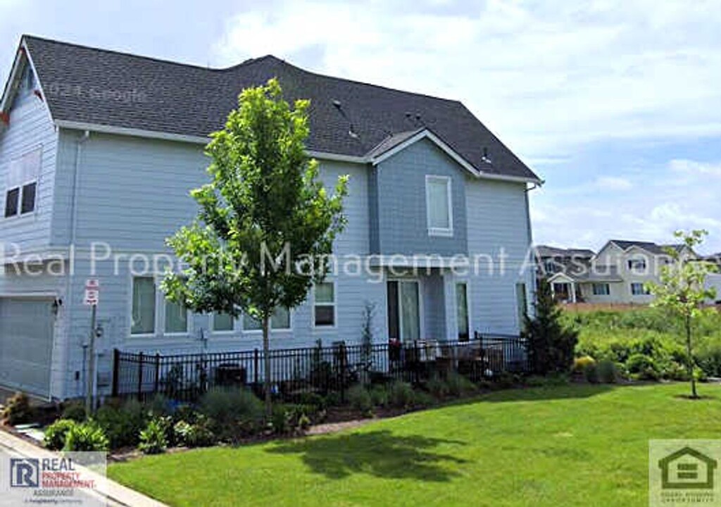 7498 SE Monarch Ln in Hillsboro, OR - Building Photo