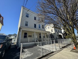 56 Pinckney St, Unit 3 Apartments