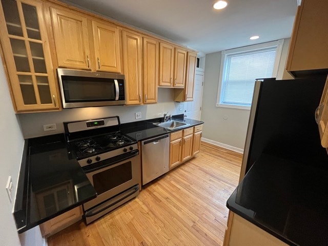 6435 N Leavitt St, Unit 2W