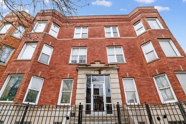 4622 S Calumet Ave in Chicago, IL - Building Photo - Building Photo
