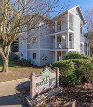 2709 W Maplewood Ave in Bellingham, WA - Building Photo - Building Photo