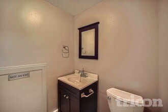 32800 35th Ave SW in Federal Way, WA - Building Photo - Building Photo