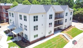 250 Martha Dr in Athens, GA - Building Photo