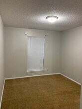 209 Hawaii St in Van, TX - Building Photo - Building Photo