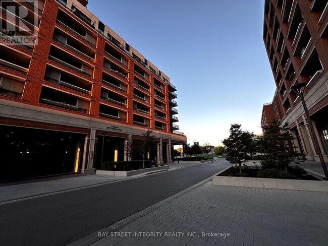 3091 Dufferin St in Toronto, ON - Building Photo - Building Photo