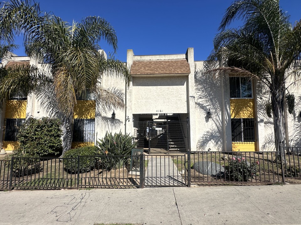 4161 Winona Ave, Unit 4 in San Diego, CA - Foto de edificio