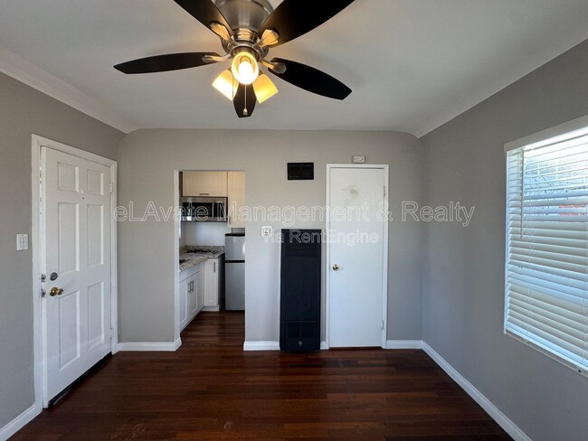 property at 10822 Ventura Blvd