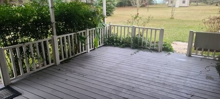 1107 Davis Dr in Atmore, AL - Building Photo - Building Photo