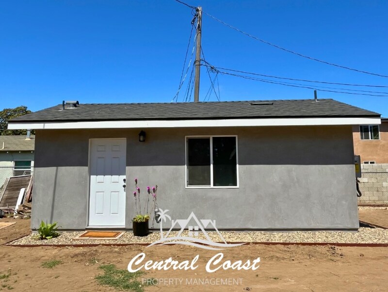 0 W Jones St in Santa Maria, CA - Building Photo