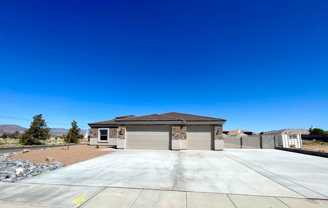 4003 Roma Rd in Kingman, AZ - Building Photo - Building Photo