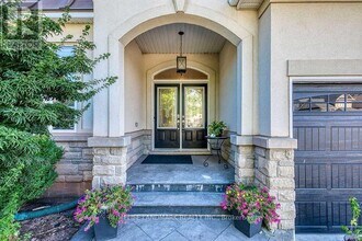 1276 Kestell Blvd. in Oakville, ON - Building Photo - Building Photo