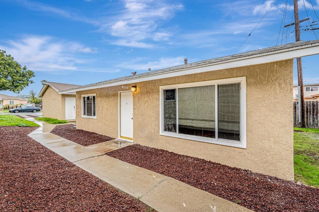 1036 W 160th St in Gardena, CA - Building Photo