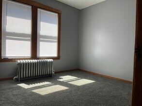 3049 N Kenneth Ave in Chicago, IL - Building Photo - Building Photo