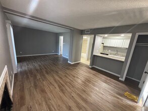 7900 Brookriver Dr in Dallas, TX - Building Photo - Building Photo