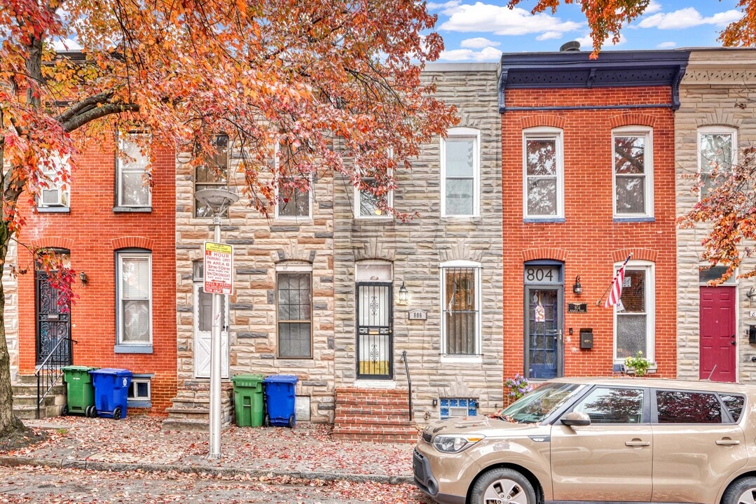 806 Woodward St in Baltimore, MD - Building Photo