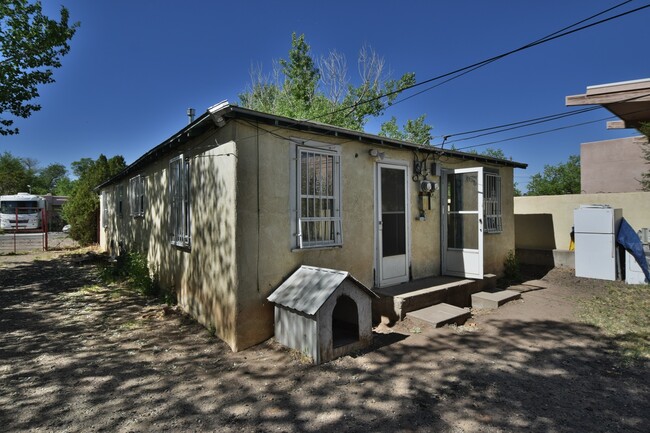 1303 Iron Ave SW in Albuquerque, NM - Building Photo - Building Photo