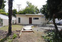 2688 Lake Ave in Altadena, CA - Foto de edificio - Building Photo