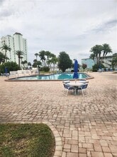 300 64th Ave in St Pete Beach, FL - Foto de edificio - Building Photo