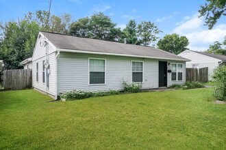 4724 Granada Dr in Louisville, KY - Building Photo - Building Photo