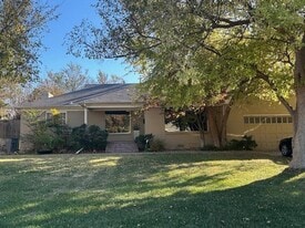 1710 Dorchester Dr in Nichols Hills, OK - Building Photo