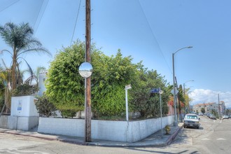 523 Main St in Venice, CA - Foto de edificio - Building Photo