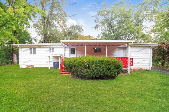 property at 2253 Maxville Ln