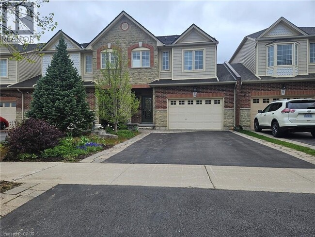 property at 10 Brooking Ct