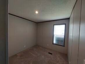 105 Delta Dawn Dr in Springfield, IL - Building Photo - Building Photo